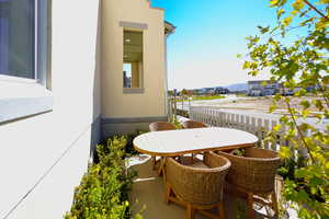 Balcony with outdoor dining area
