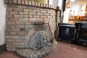 Detailed view of a wood stove (1 of 4)