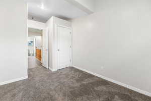 Bedroom w/ vaulted ceiling