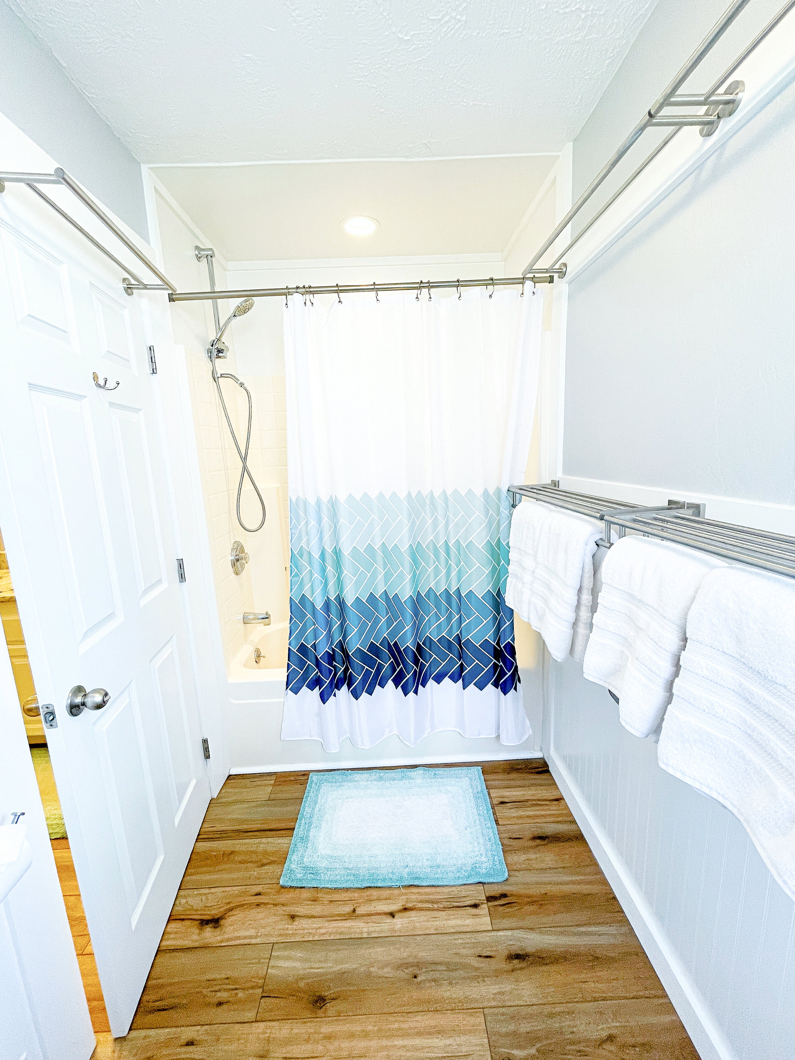 Separate toilet and shower/tub combo