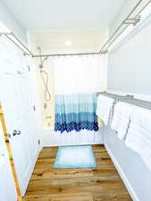 Separate toilet and shower/tub combo