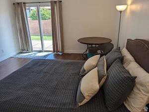 Large master with vaulted ceiling and en suite bathroom