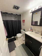 Apt B - Bathroom