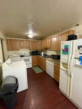 Apt C - Kitchen
