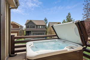 Exterior view of a jacuzzi