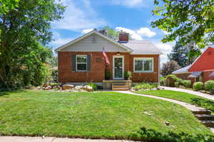 Check out this darling home!