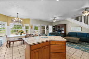 Kitchen & Dining