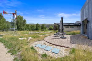 View of yard featuring a mountain view