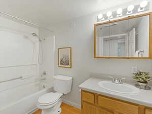Secondary Full Bathroom