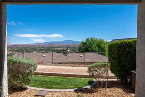 View of yard with a mountain view