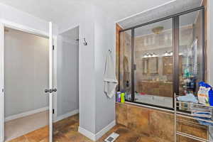 Main bathroom - used by Master Bedroom (see floorplan)
