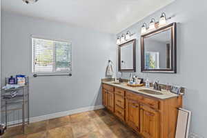 Main bathroom - used by Master Bedroom (see floorplan)