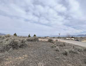 View of yard featuring a mountain view