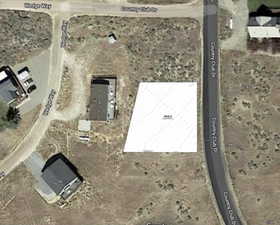 Aerial map of property and surrounding area