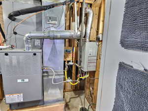 Utility room with heating unit