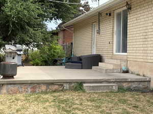 View of patio / terrace featuring entry steps