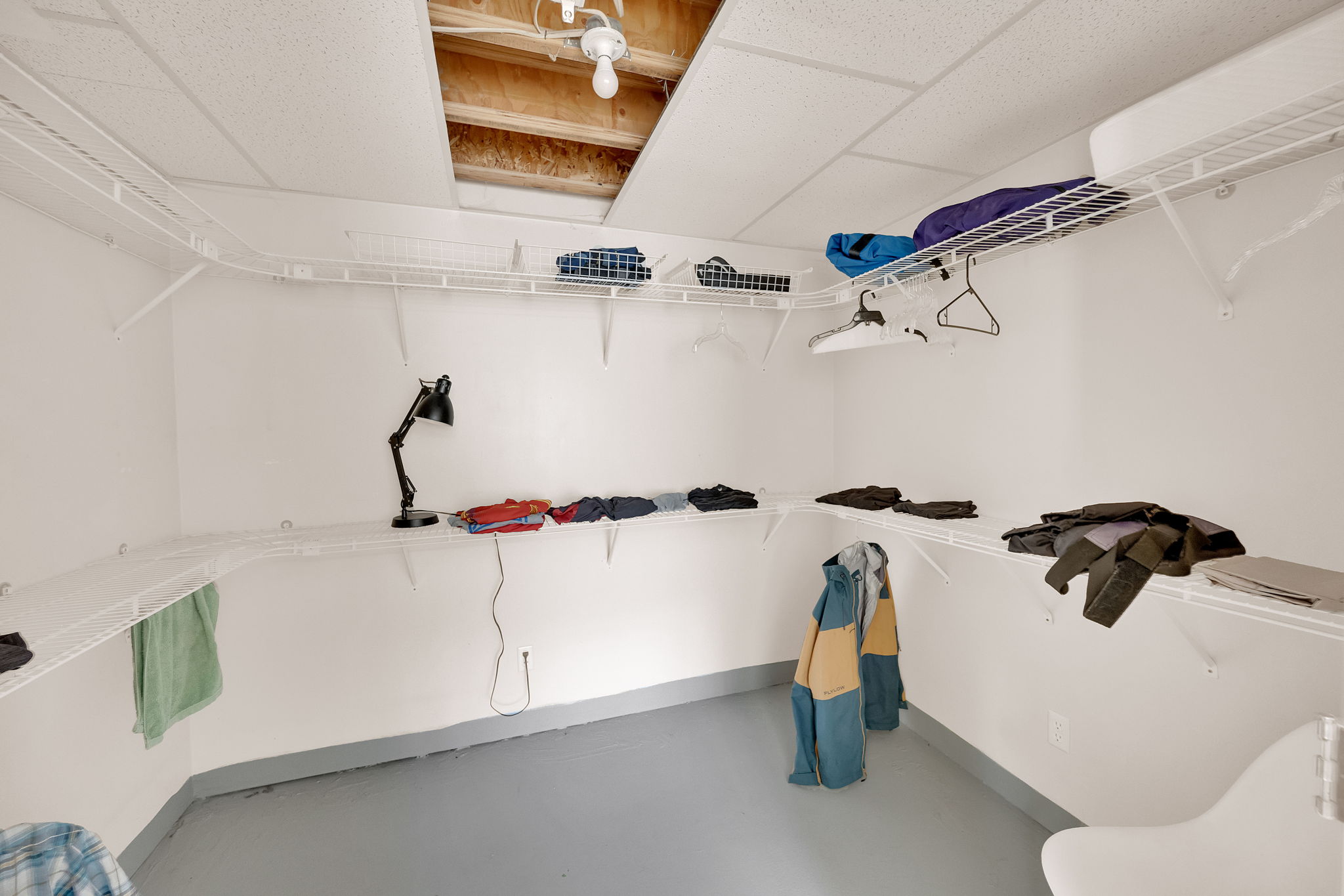 View of walk in closet