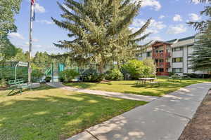 View of home's community