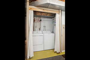 Laundry room featuring washer hookup