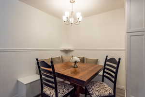 Cozy Breakfast Nook!