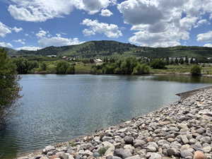 Jones Lake community lake and park