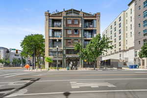 View of apartment building / complex