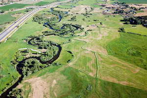 Aerial view of property's location with mountains