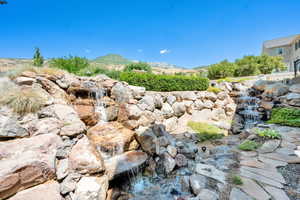 View of yard featuring a mountain view