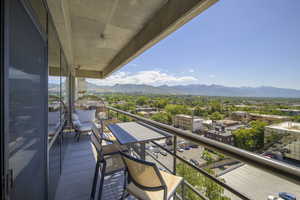 Balcony featuring a mountain view