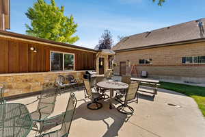 View of patio / terrace with outdoor dining area