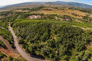 Overview of rural landscape with a mountainous background