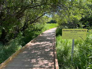 View of home's community