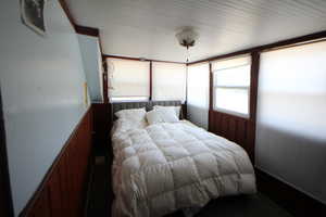 743-View of bedroom