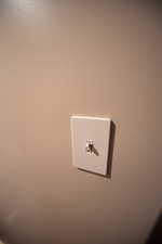 Light switch with dimming feature