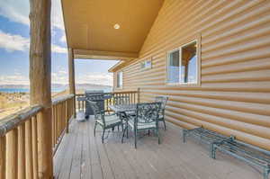 Deck w/grill and furniture