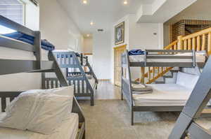 Lower level bonus room w/four twin/queen bunk beds