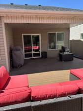 Terrace with an outdoor hangout area