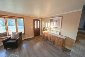 Entrance foyer of spacious receiving room