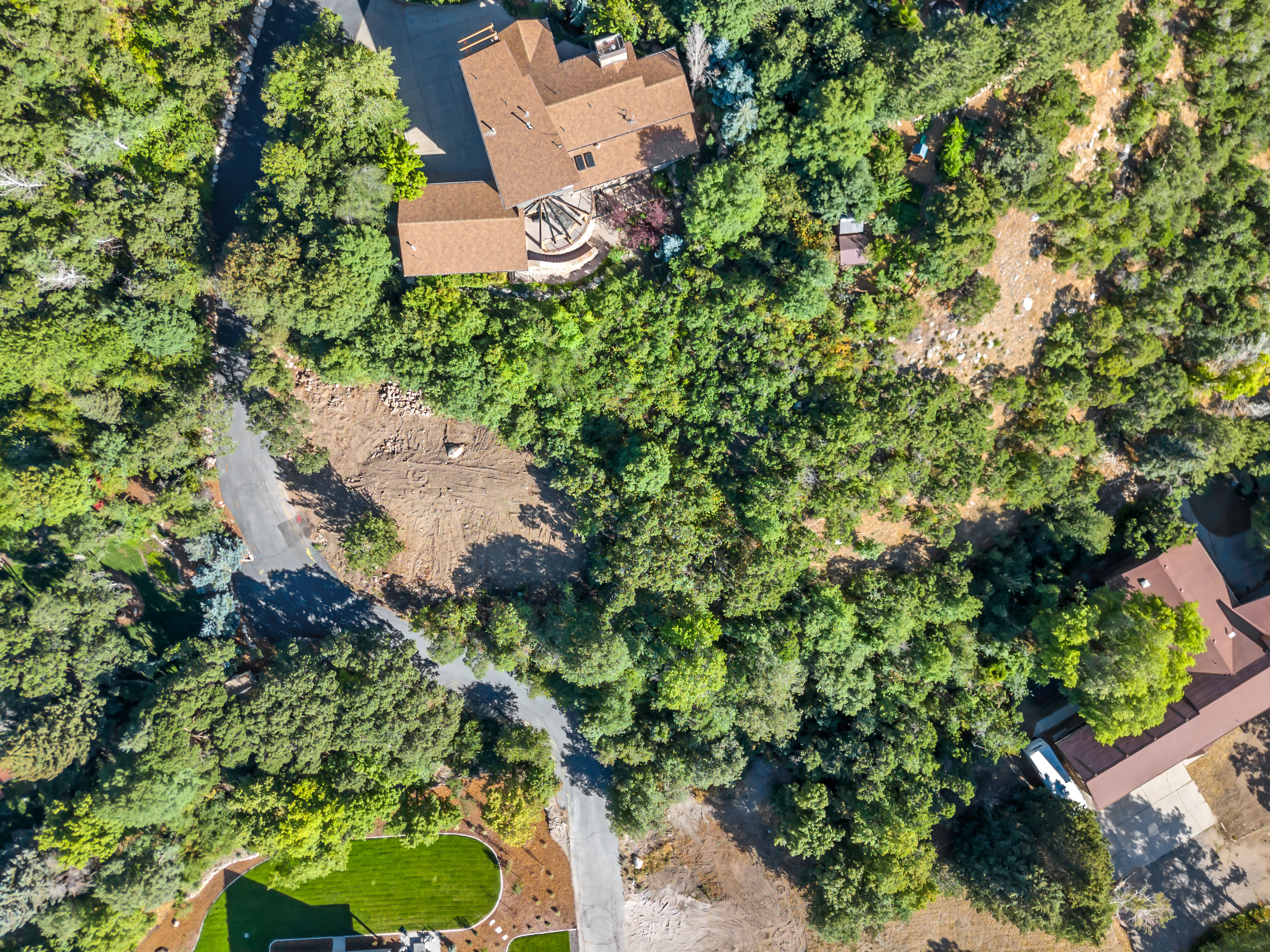 Aerial view of property and surrounding area
