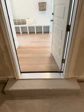 Only one step from garage to house