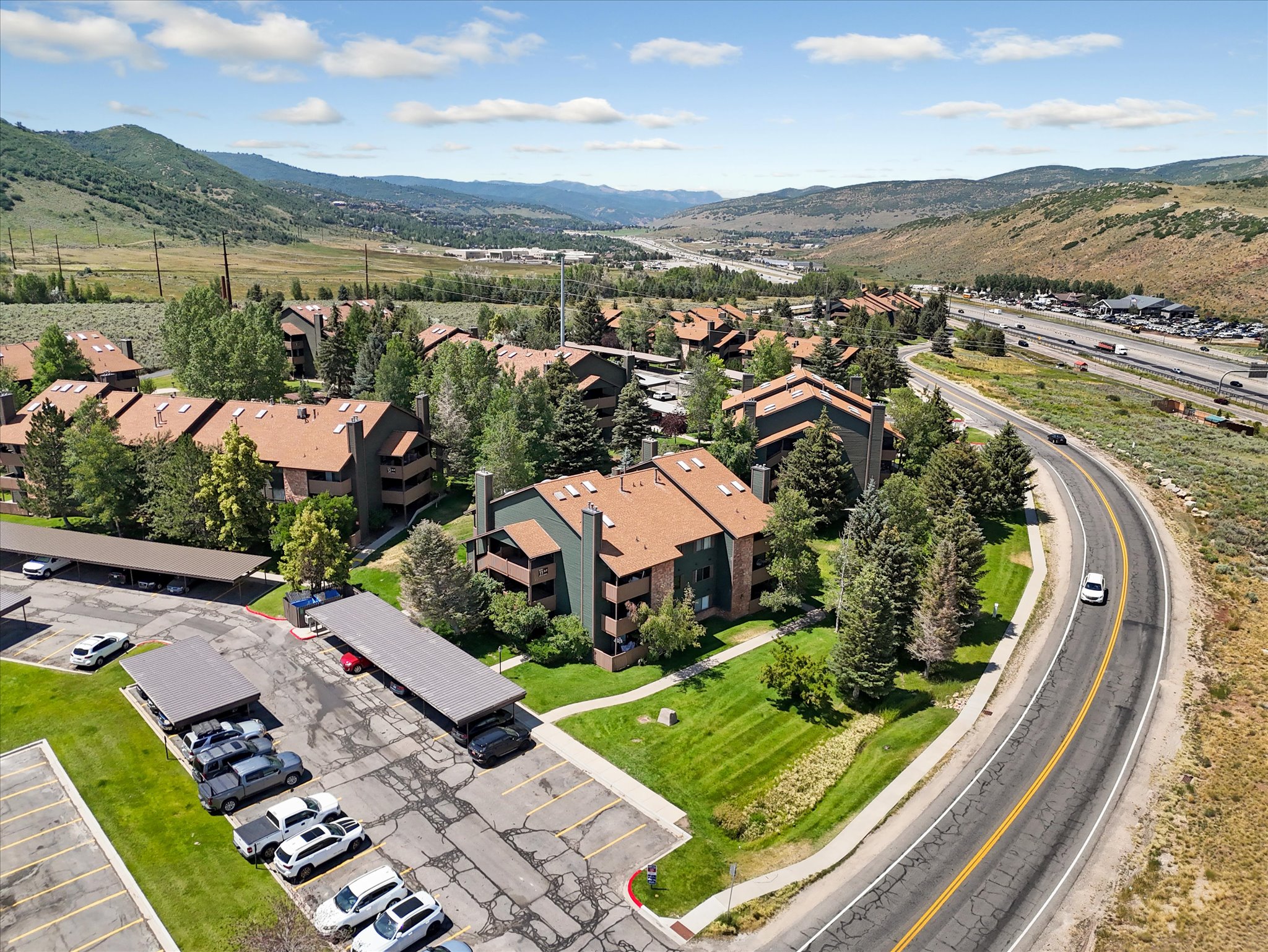 Bird's eye view of a mountainous background