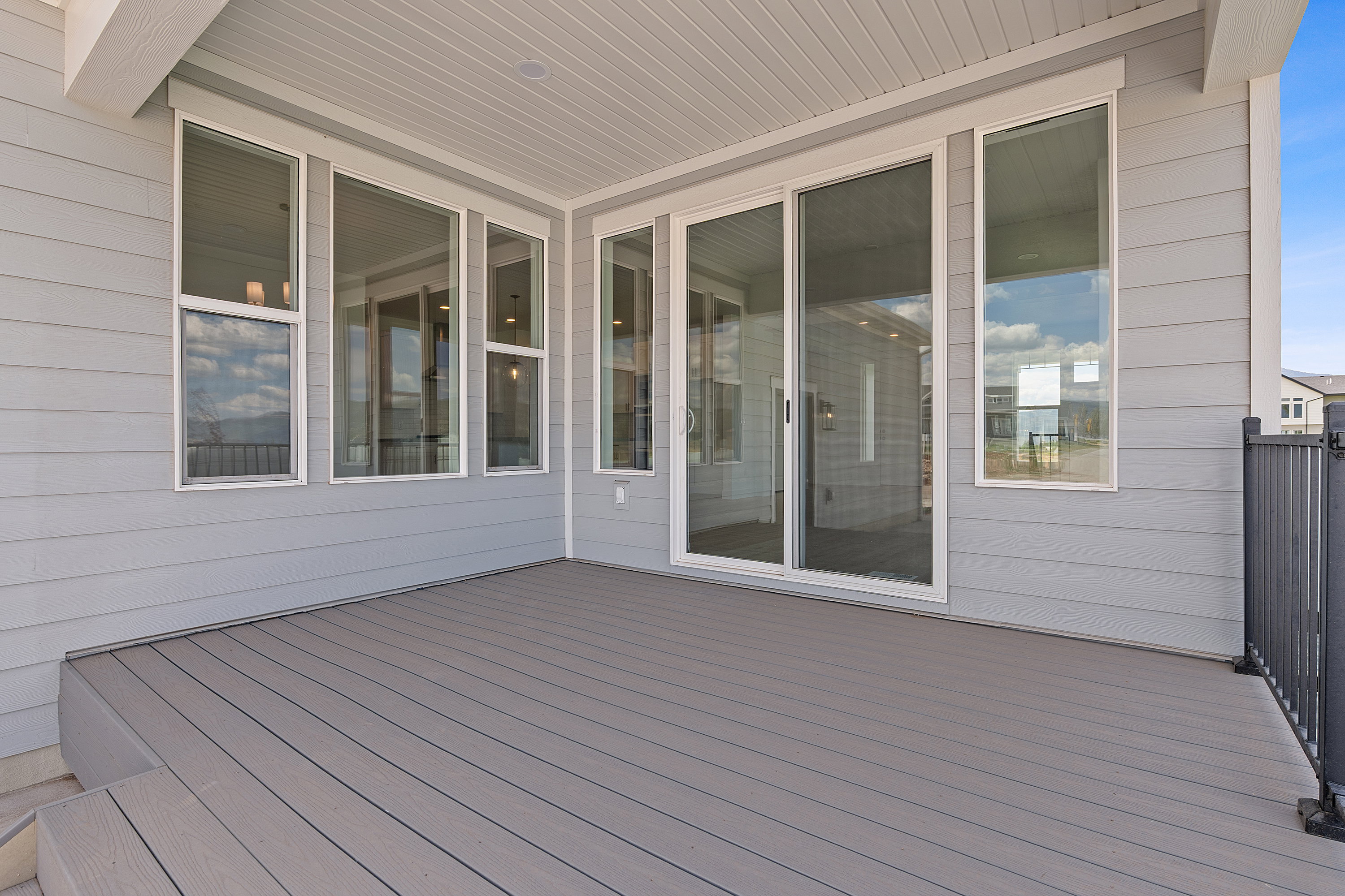 Covered Trex deck