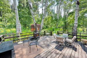 Deck featuring outdoor dining space
