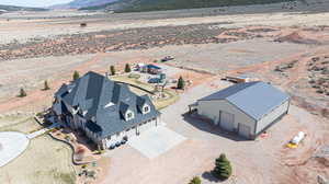 Bird's eye view featuring a mountain view and a desert view