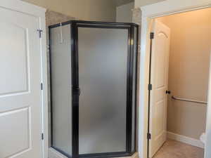 FMaster bathroomseparate shower