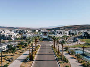 View of property's community with a mountain view and a residential view