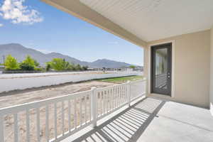Balcony featuring a mountain view