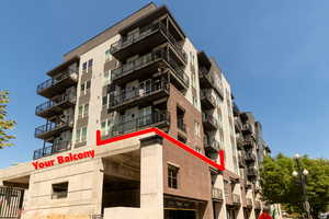 View of apartment building / complex