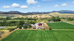 Aerial view of sparsely populated area with mountains