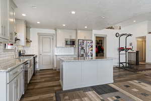 Spacious Open Kitchen